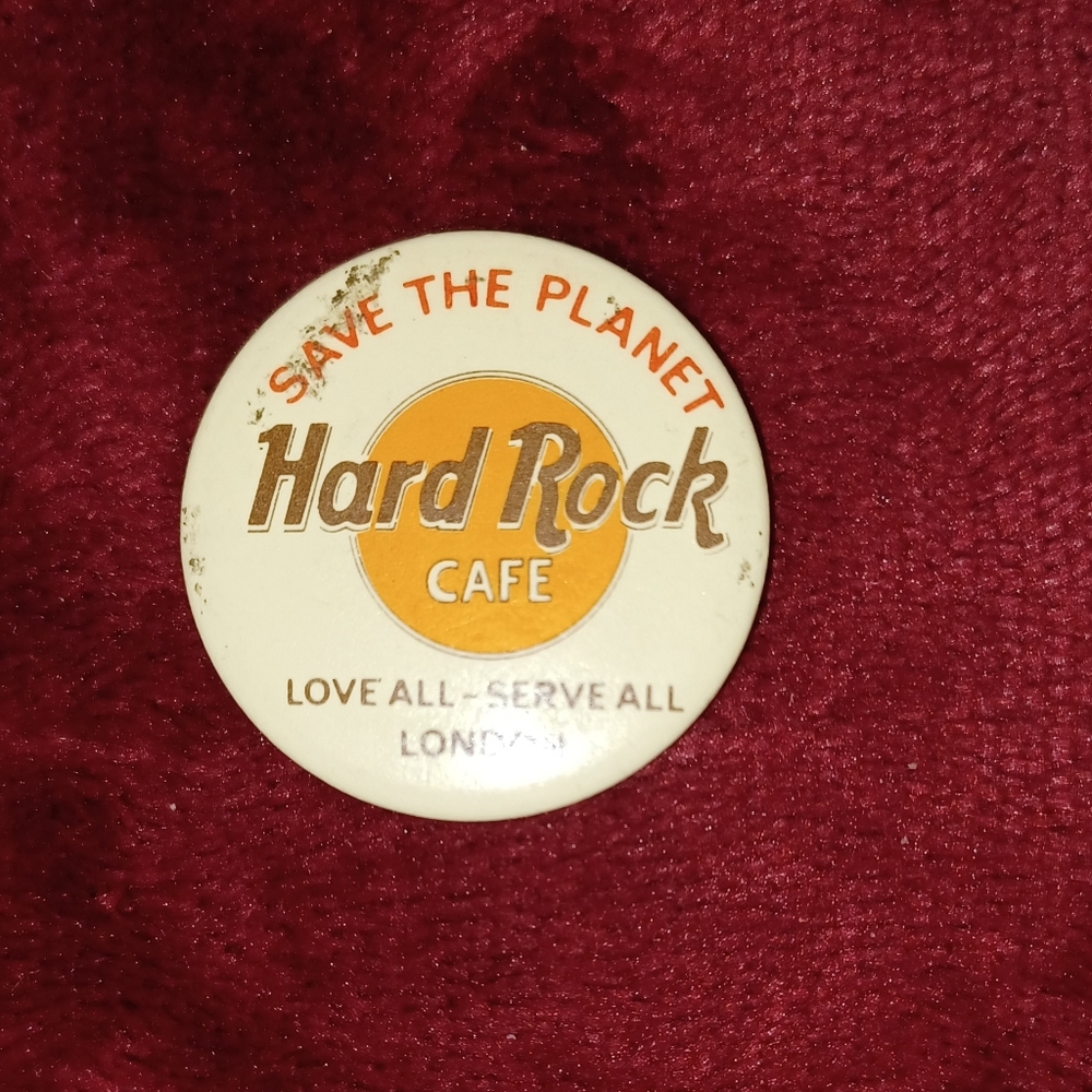 Hard Rock Cafe White & Orange "Save The Planet" Pin
